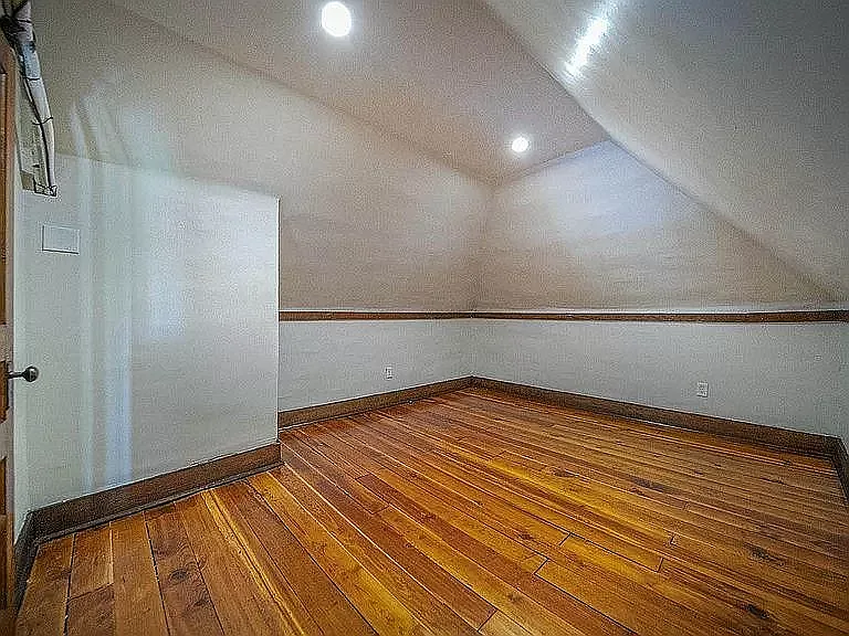 1319 Clarke Ave SW — Photo 13