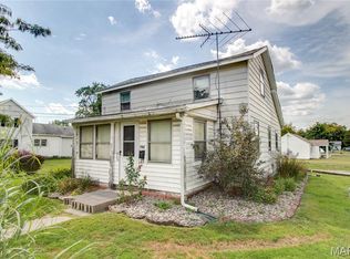 706 Harrison St, Jerseyville, IL 62052