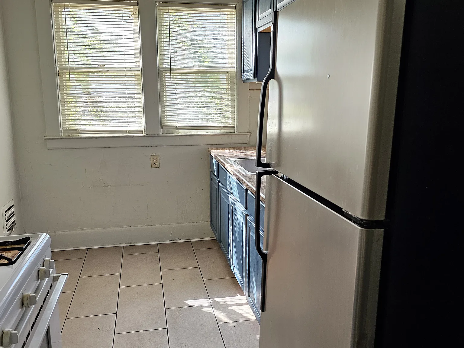 2 bed, 1000 sqft, $950 — Photo 1