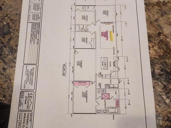 500 W 4th St, Van Horn, TX 79855