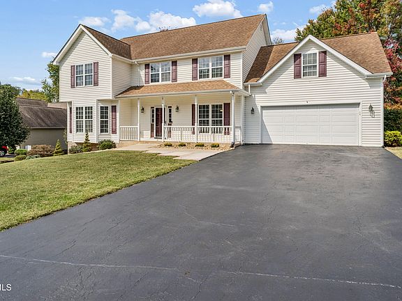 2nd image of 416 Logan Cir
