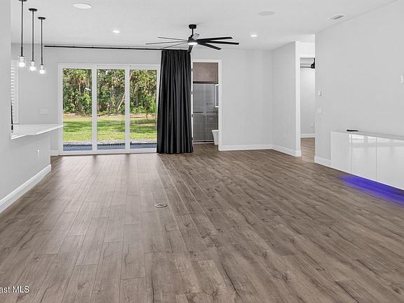 5th image of 1845 Market Cir NE