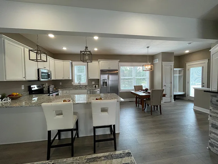 1730 Chief Okemos Cir — Photo 5