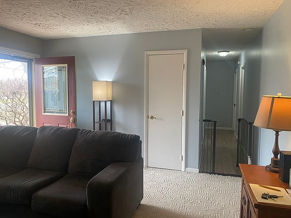 5th image of 813 Oakley Ave