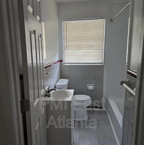 2332 Carey Dr SE — Photo 6