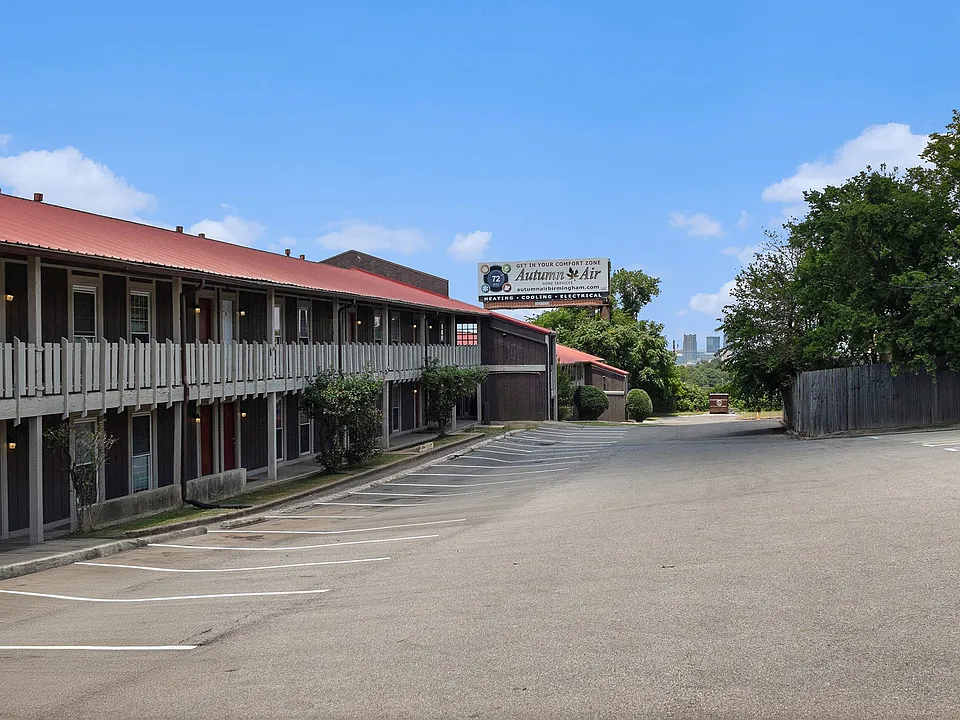Red Top Apartments