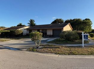 1805 W 26th St, Riviera Beach, FL 33404