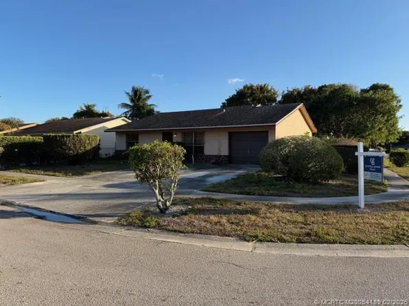 1805 W 26th St, Riviera Beach, FL 33404