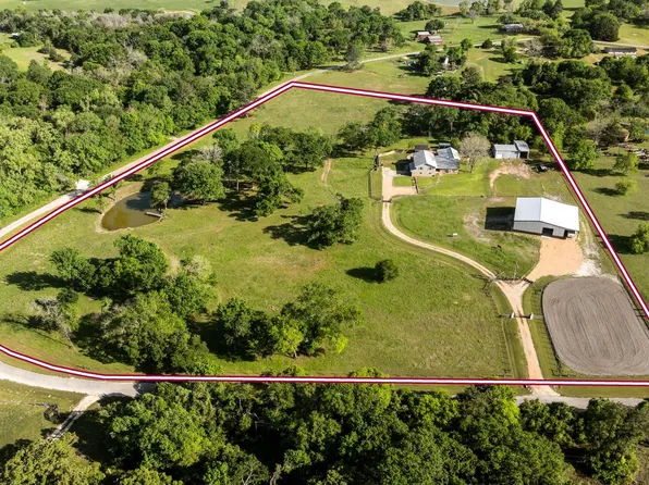 2355 Jackson League Cir, Brenham, TX 77833