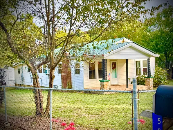 521 Greeson St, Summerville, GA 30747