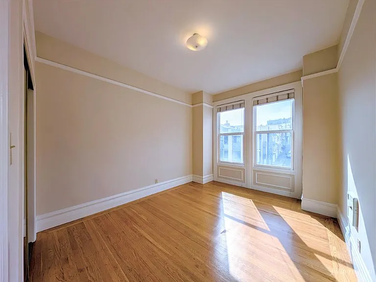 1534 Taylor St #5 — Photo 3