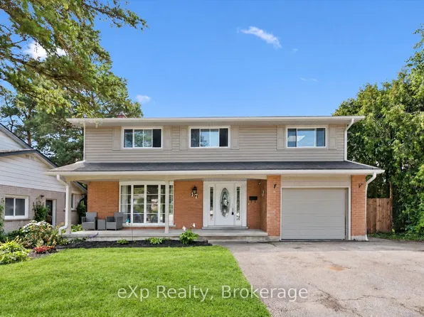 17 Carmine Pl, Guelph, ON N1E 3V2