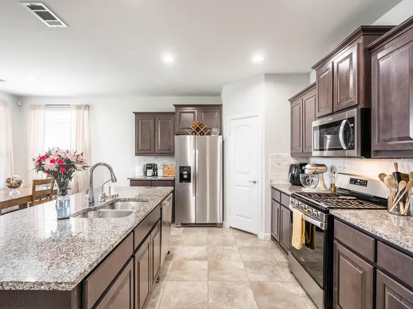 1615 Laguna Meadows Trl, Midland, TX 79705