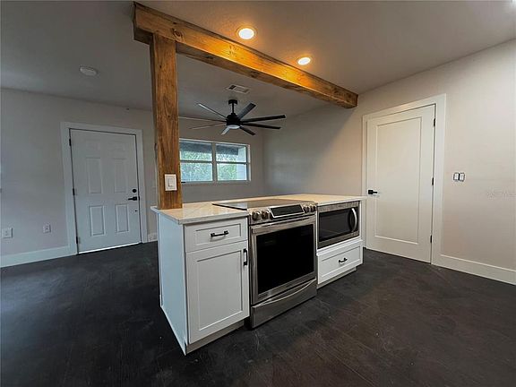 4th image of 1222 Avenue M
