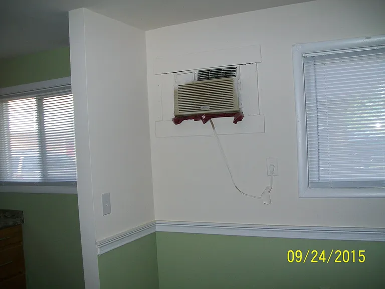 4027 Macarthur Ave — Photo 10