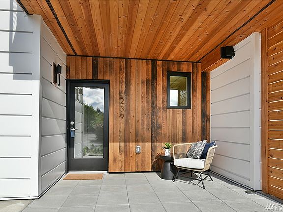 5th image of 215 Ebi Ln NE