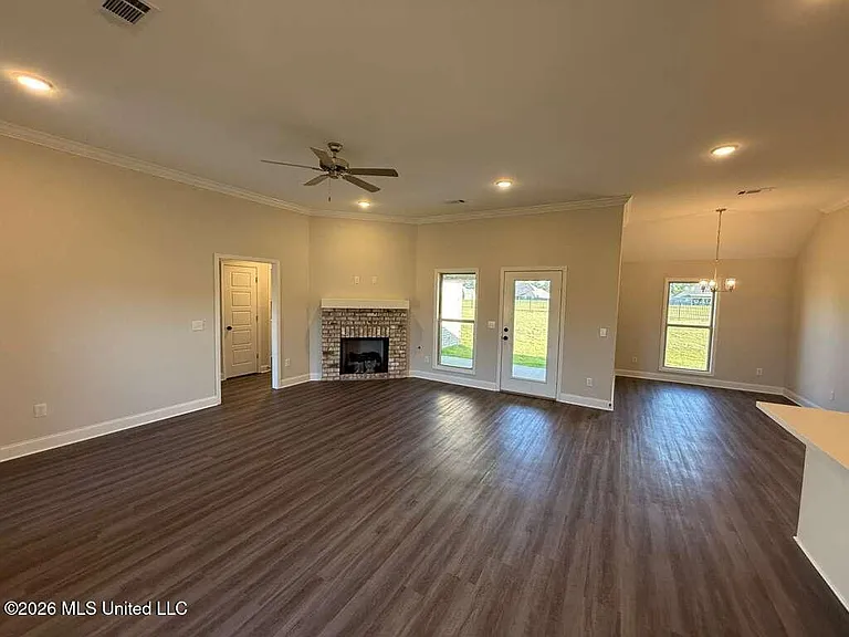 571 Patrick Farms Dr — Photo 15