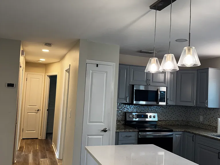 Center Island and stainless steel appliances