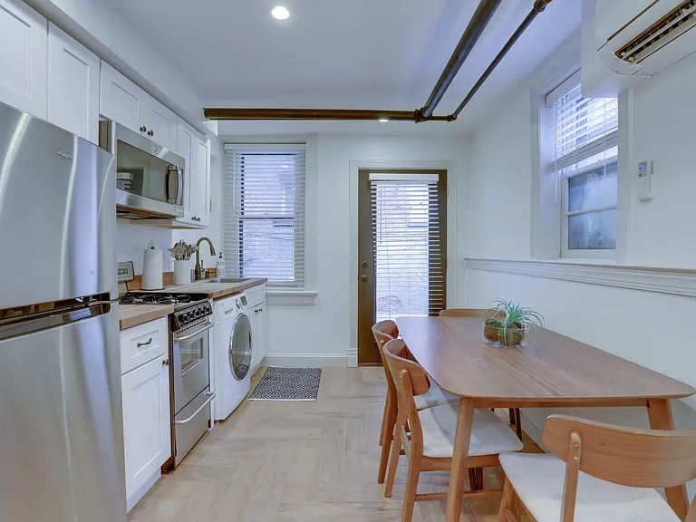 400 Seward Sq SE #B3 — Photo 9