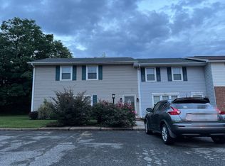 560 Westminister Ln, Salem, VA 24153