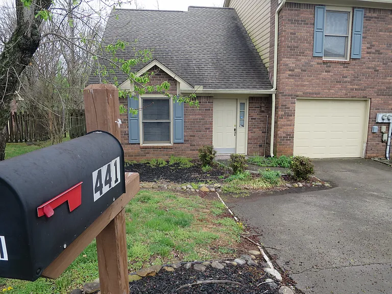 441 Eagle Brook Dr #1 — Photo 1