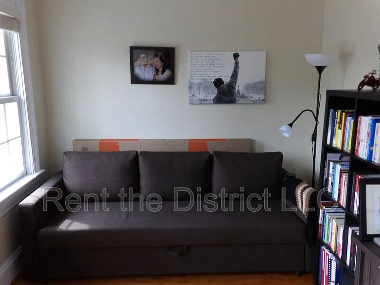 1114 Abbey Pl NE — Photo 12
