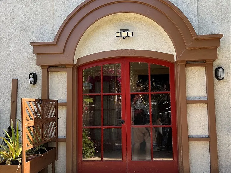 7360C Hollywood Blvd — Photo 10