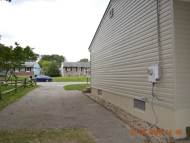 1407 Gordon Dr — Photo 7