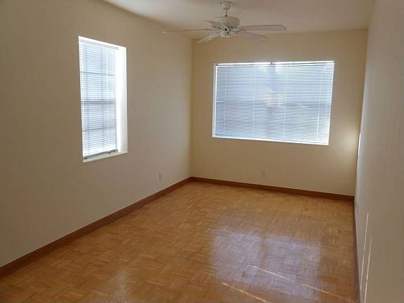 4th image of 5122 Sunrise Blvd