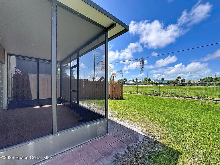 48 Bogart Pl — Photo 22
