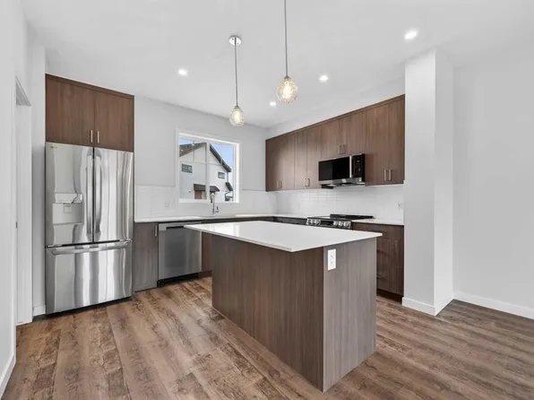 28 N Red Embers Plz NE #203, Calgary, AB T3N 2W1
