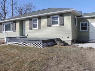 100 Gay St, Manchester, IA 52057
