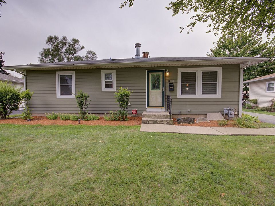 1st image of 811 Pearson Dr