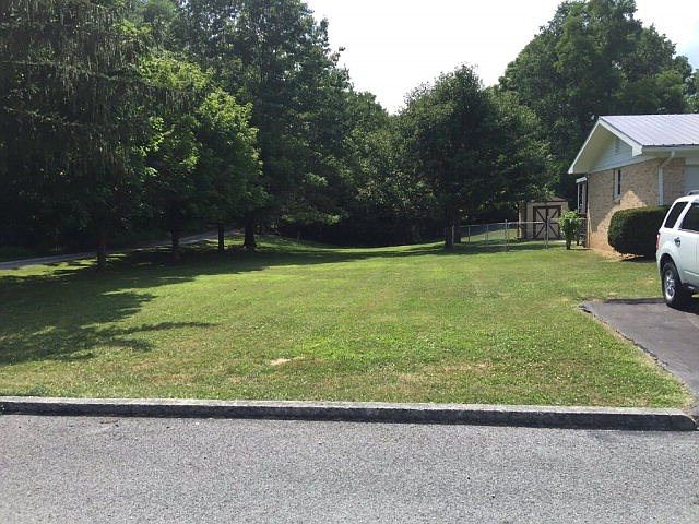 2nd image of 8 Downy Pl