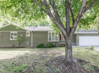 4917 SW 18th St, Des Moines, IA 50315