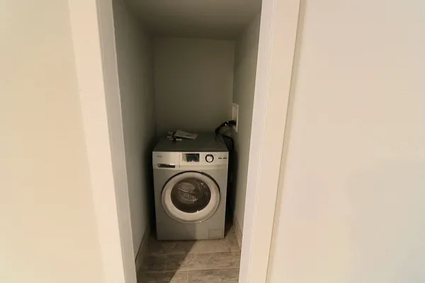 Rented by Nooklyn NYC LLC | media 46