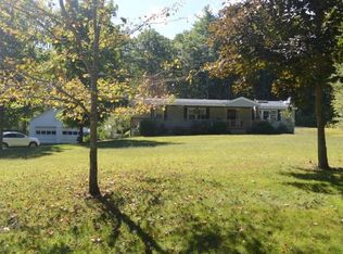 223 Scruton Pond Rd, Barrington, NH 03825