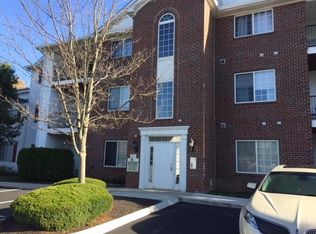 6120 Harbour Pointe UNIT 103, Columbus, OH 43231