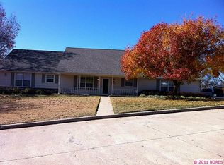 2702 Raintree Cir, Sapulpa, OK 74066