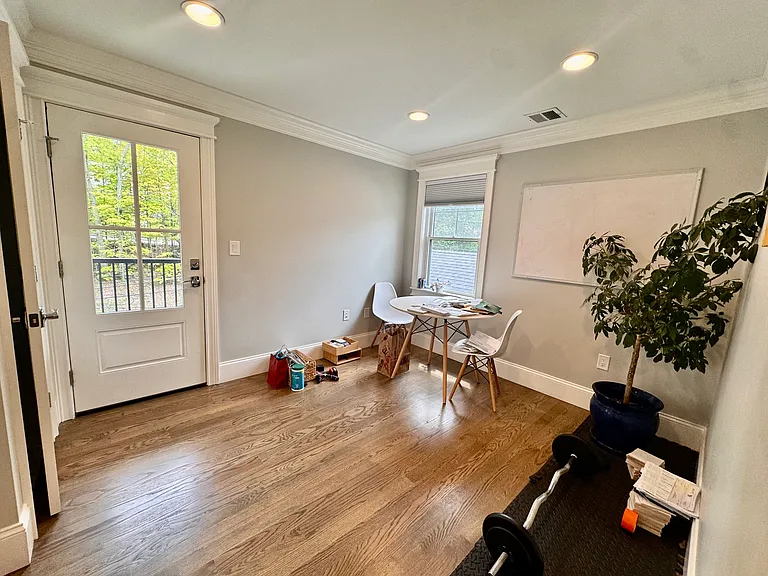 101 Sumner Rd — Photo 17
