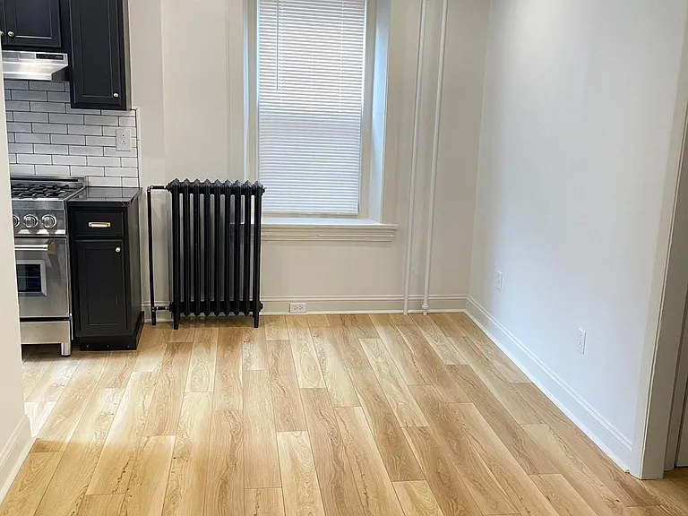 130 Dawson St #2 — Photo 8