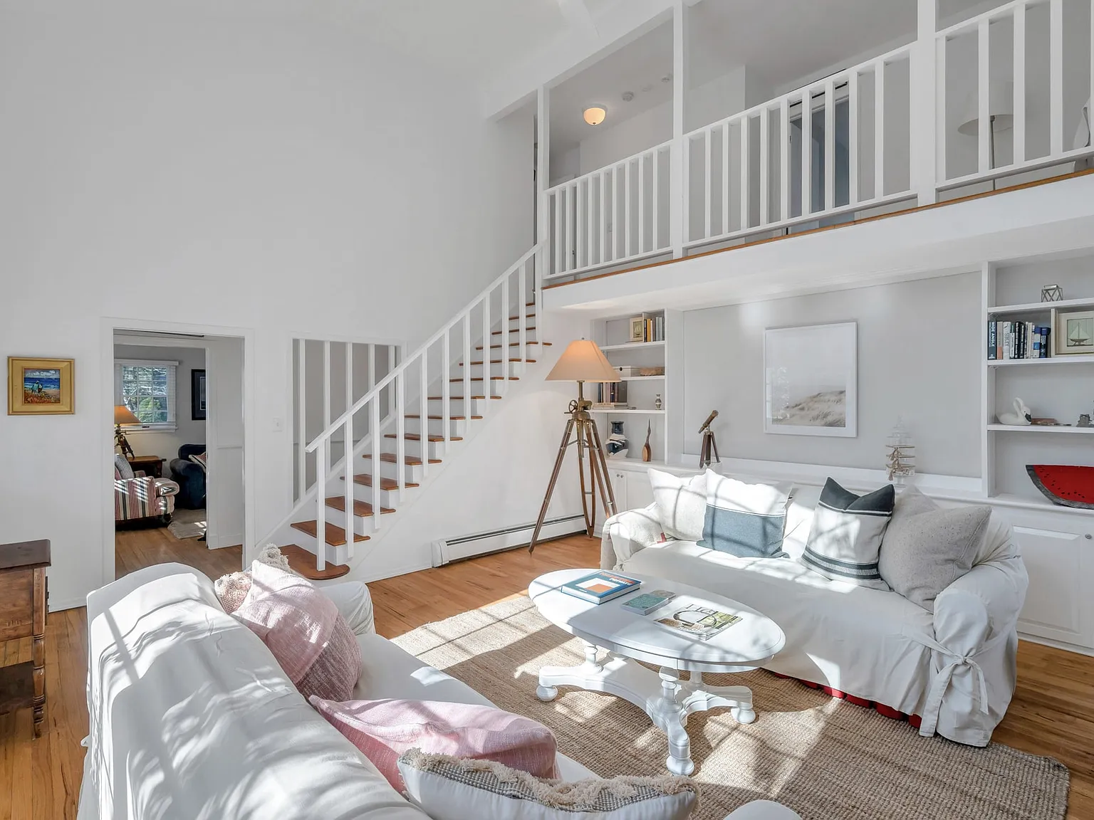 East Hampton Village - 4 Bedroom Beach House with Pool — Photo 2