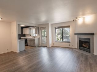 29645 18th Ave S APT E303, Federal Way, WA 98003