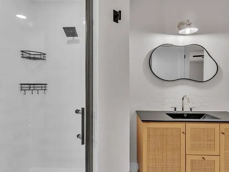 6246 Arthur Ave — Photo 24