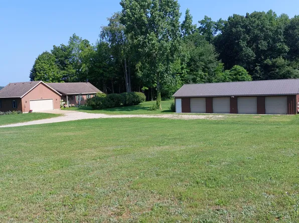 58560 Indian Lake Rd, Dowagiac, MI 49047