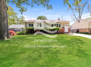 34521 Harroun St, Wayne, MI 48184