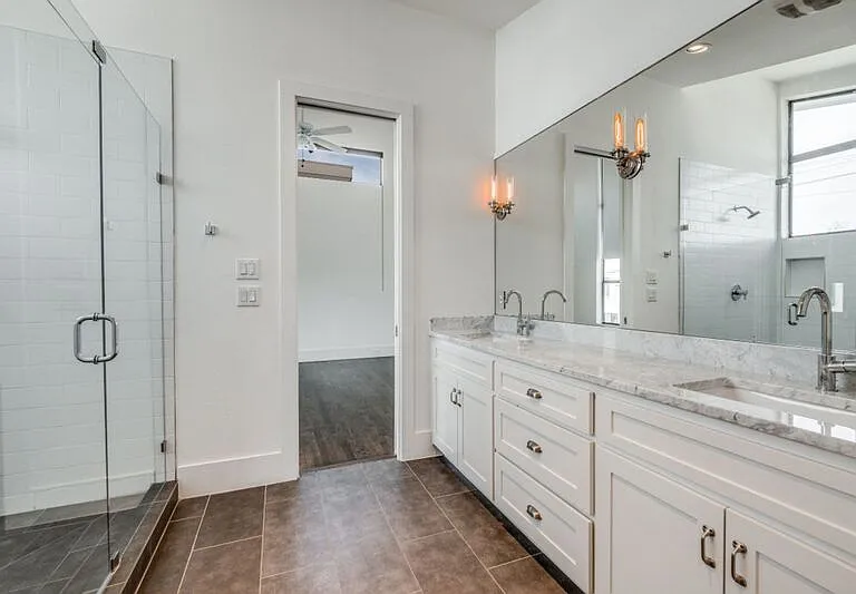 2522 N Henderson Ave #3 — Photo 5