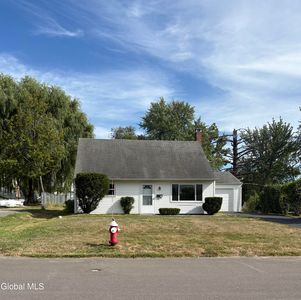 18 Luella Road, Latham, NY, 12110