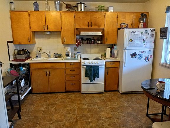 1260 Elder #10 - kitchen