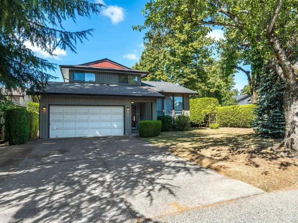 6329 195th St, Surrey, BC V3S 7L8